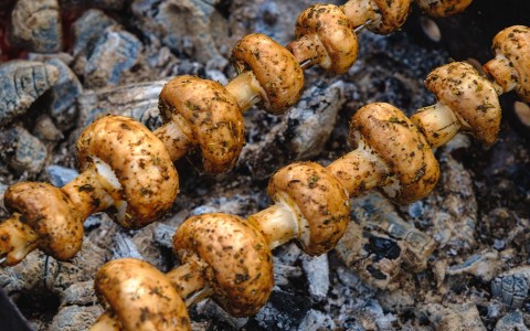 Грибы на мангале